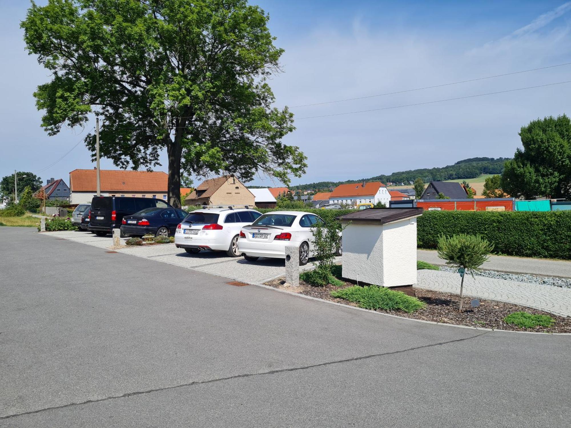 Familien- Und Apartmenthotel Lerchenberghof Walddorf  Exterior photo